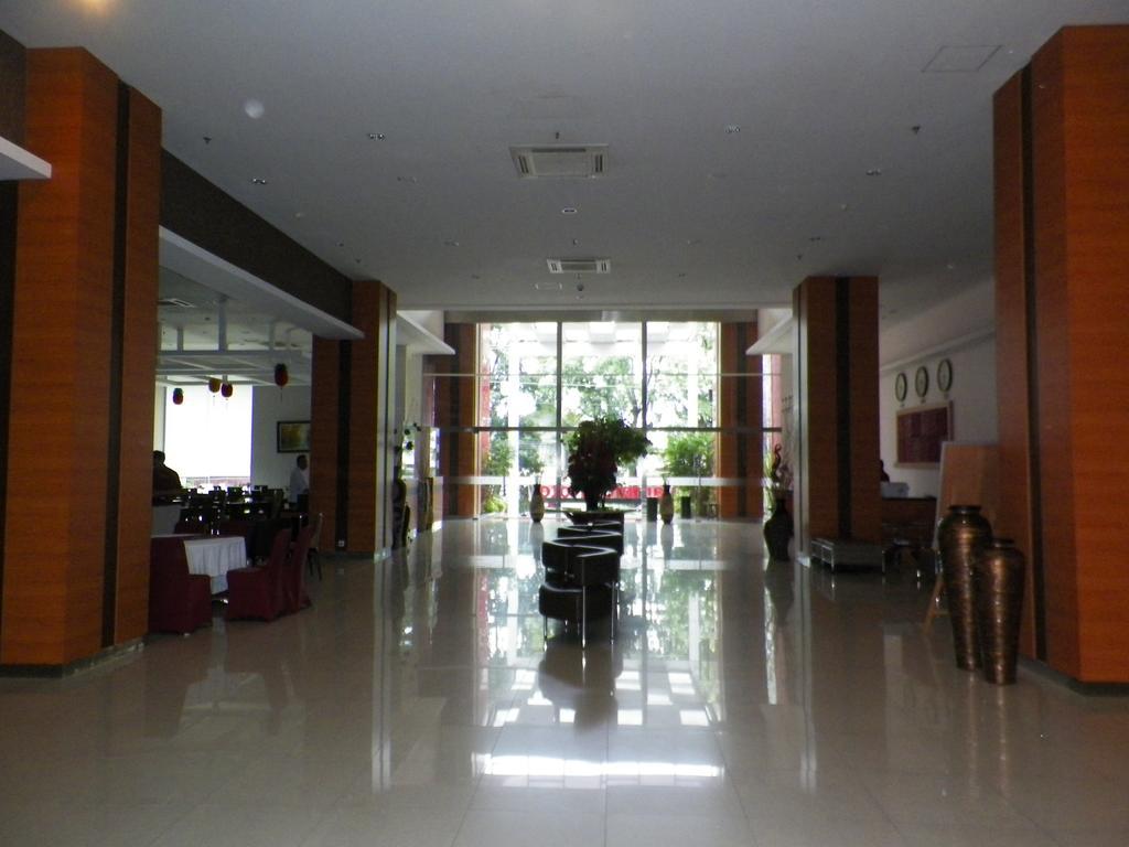 Lampion Hotel Solo מראה חיצוני תמונה